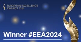 eea24_winner_1200x628_v1 Grafik mit goldener Auszeichnung, blauem Hintergrund und Text "Winner #EEA2024" für die European Excellence Awards 2024.
